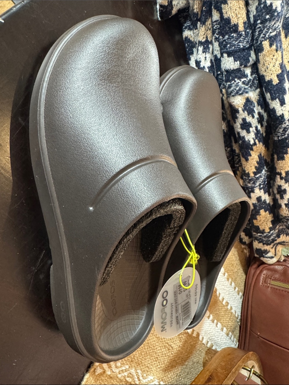 OOFOS Unisex Black Clog M10/ W12
